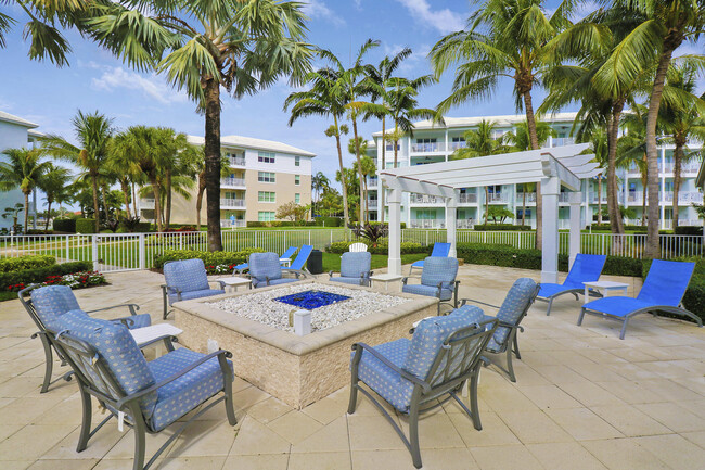 Building Photo - 515 Bay Colony Dr N