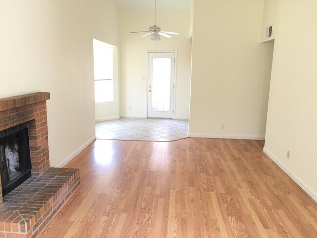 Building Photo - Coming Available September! | Bright & Spacious Home | Open Floor Plan | Large Backyard | Prime N...