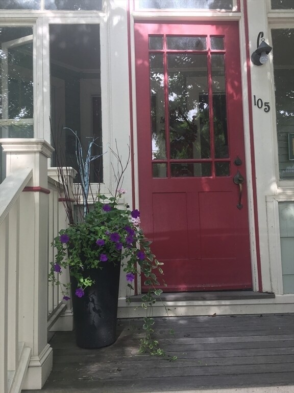 Building Photo - 105 Fayerweather St