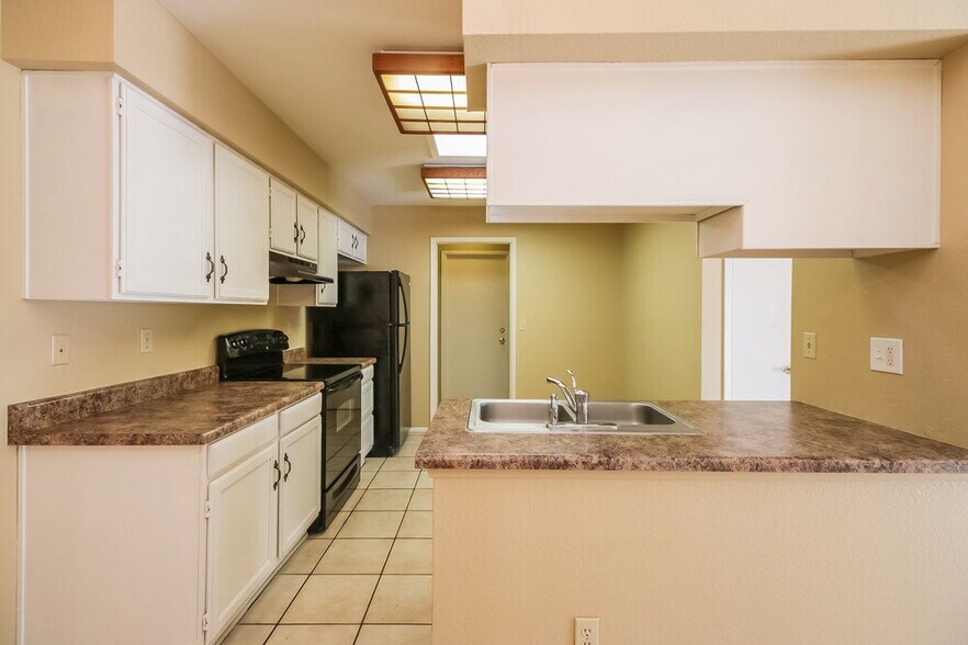 Building Photo - 4125 E La Puente Ave