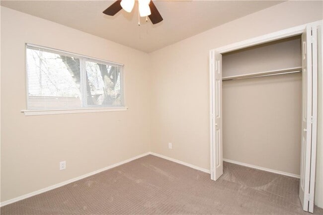 Building Photo - 6400 Brookside Dr