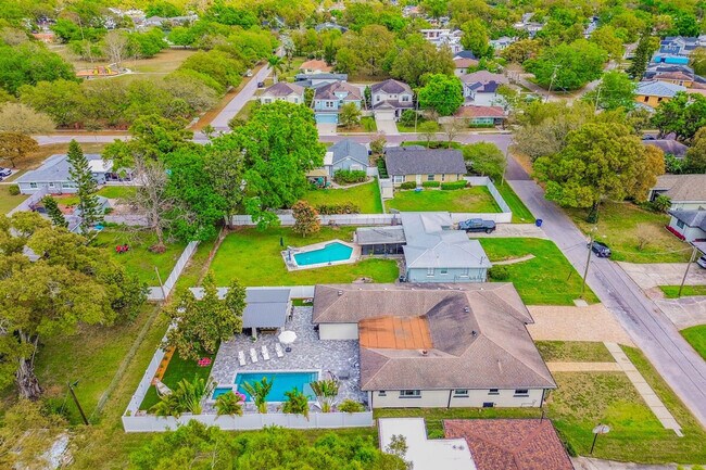 Building Photo - 1107 W Braddock St