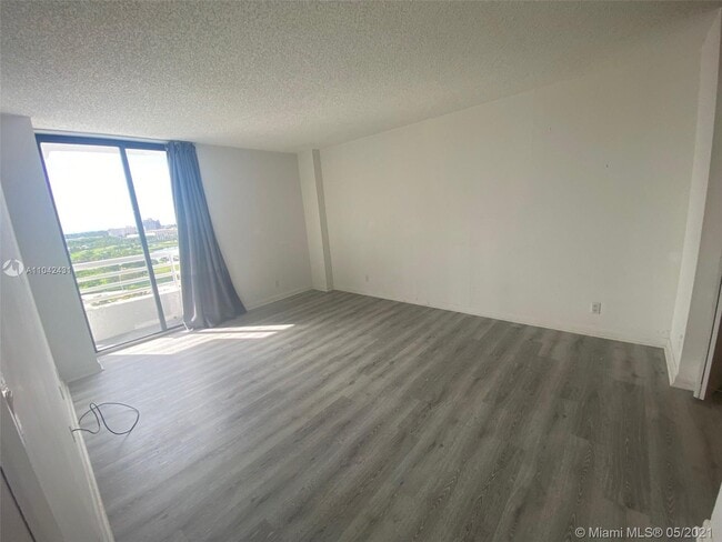 Building Photo - 3300 NE 192 St