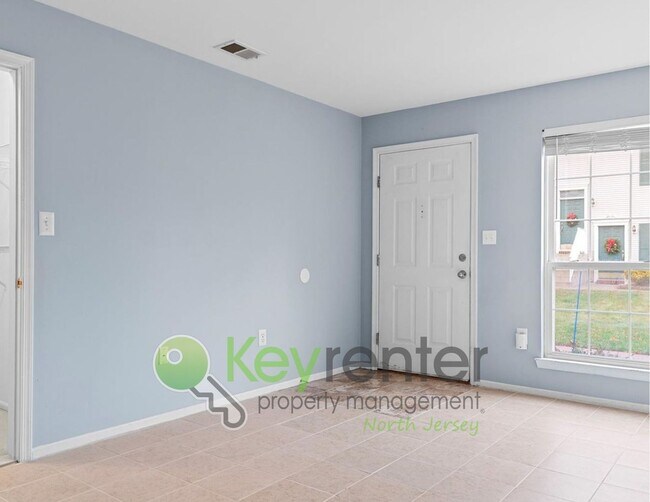 Building Photo - No Broker Fee! Ground-Floor 2BR/2BA in Desirable Franklin Crossing – Mahwah