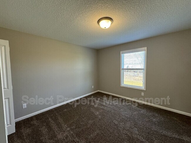 Building Photo - 8046 Haven Blvd