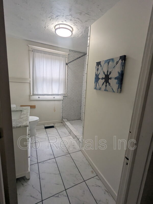 Building Photo - 816 Goldwire St SW