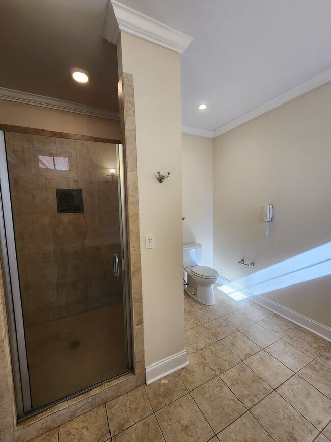 Building Photo - Black Mountain Rental-Mountain Views