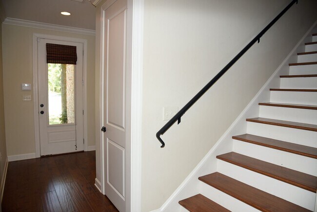 Building Photo - Modern Home in Bluewater Bay!