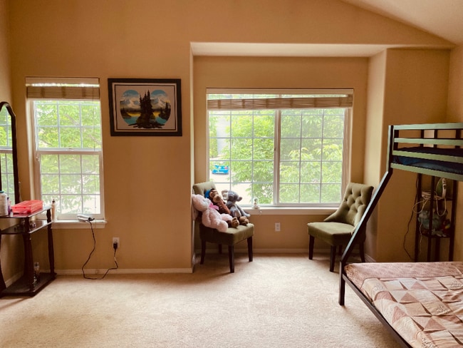 Building Photo - 16224 NW Fescue Ct
