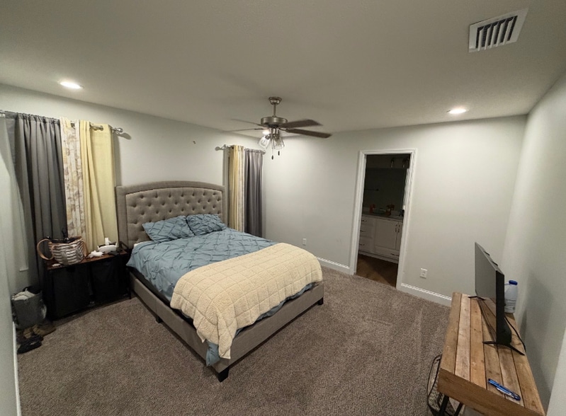 Building Photo - 181 Sycamore St