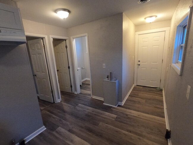 Building Photo - 307 E Telegraph St