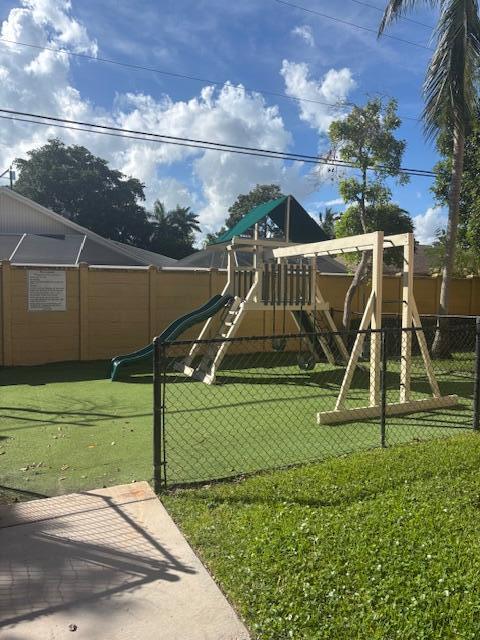 Building Photo - 3557 Forest Hill Blvd