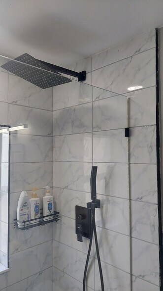 Building Photo - 1205 E 24th Ave