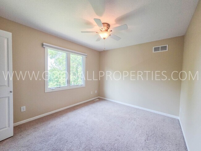 Building Photo - END OF SUMMER SPECIAL! $100 Off Rent for the First 6 Months | 4BR Urbandale Home with 3-Car Garage