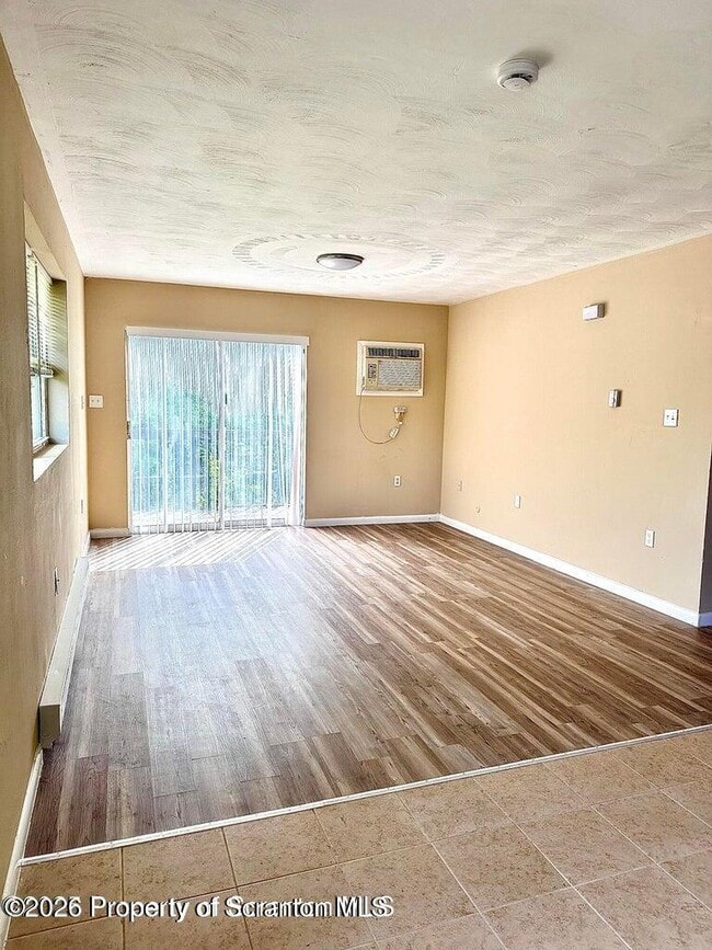 Building Photo - 1213 Lori Dr