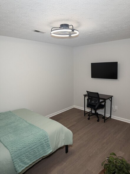 Building Photo - 8918 Habersham Dr