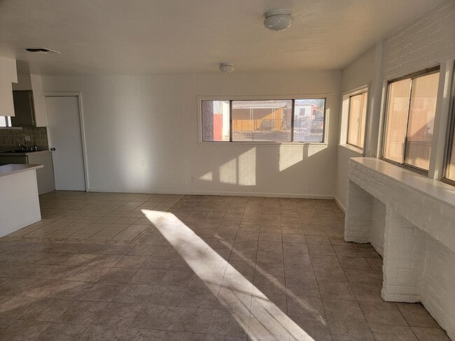 Building Photo - 1 Bedroom House in Bullhead City