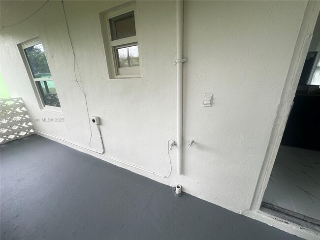 Building Photo - 1449 NW 3rd Ct