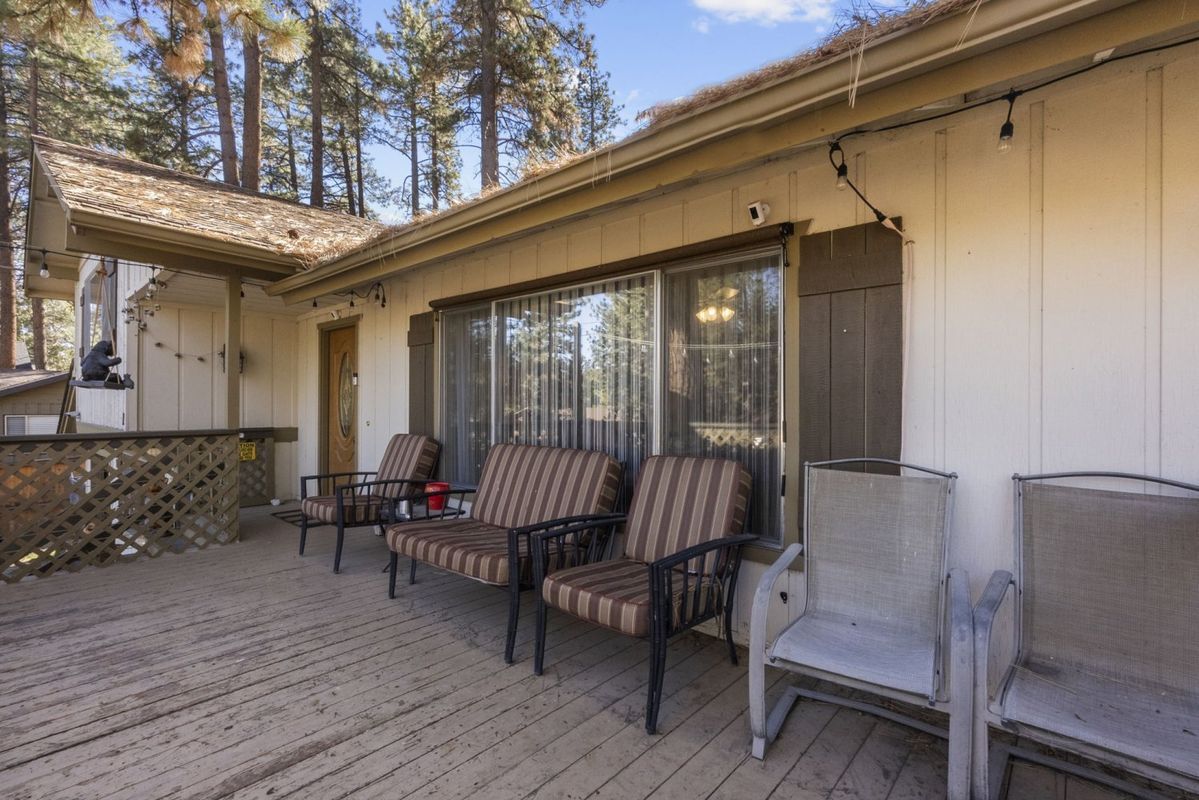 Building Photo - 1197 Oriole Rd