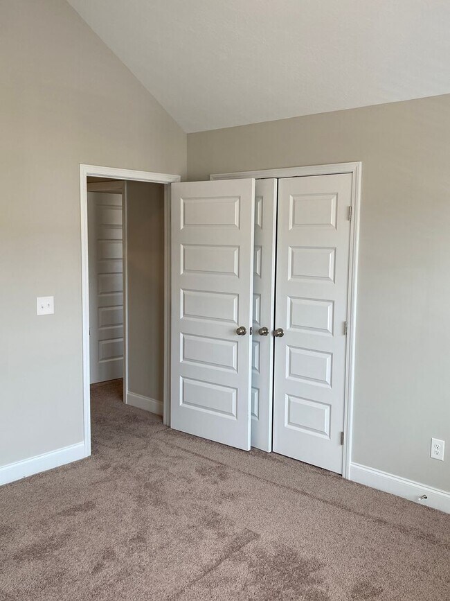 Building Photo - Beautiful New Construction Townhome in Grovetown