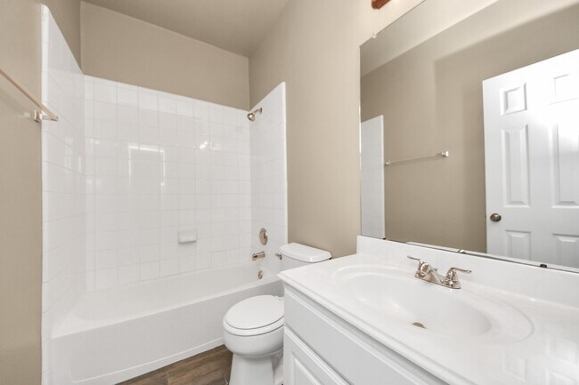 Building Photo - 12902 Meadow Springs Dr