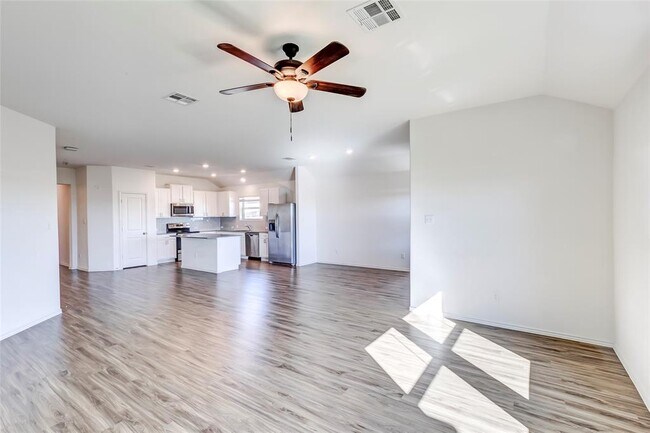 Building Photo - 730 Carol Dr