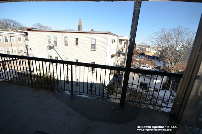 Building Photo - 67 Shawmut St