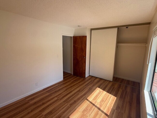 Building Photo - 2-Bedroom, 1.5 Bathroom Townhome in Quiet El Sobrante Neighborhood