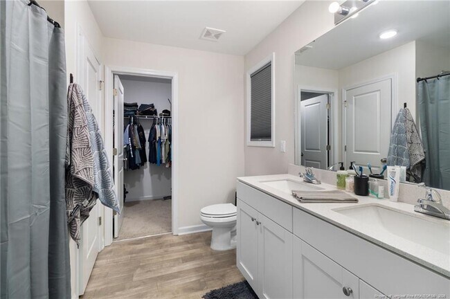 Building Photo - 302 Post Ave