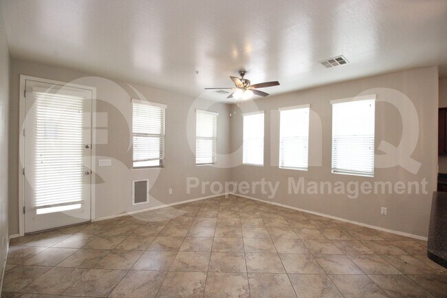 Building Photo - 3221 E Virgil Dr