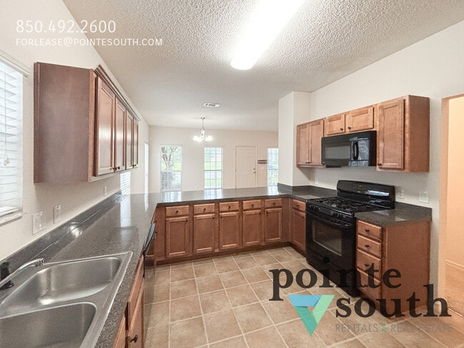 Building Photo - 12953 Churchill Dr