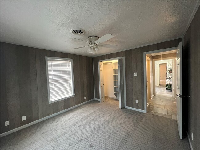 Building Photo - 1216 Northwood St