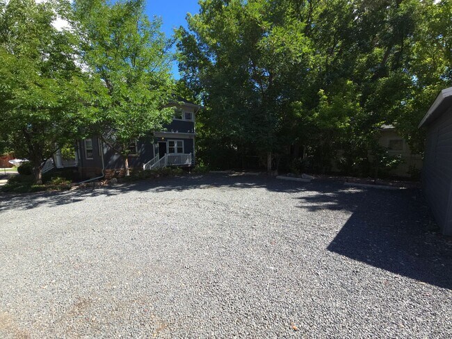 Building Photo - 1000 Grandview Ave