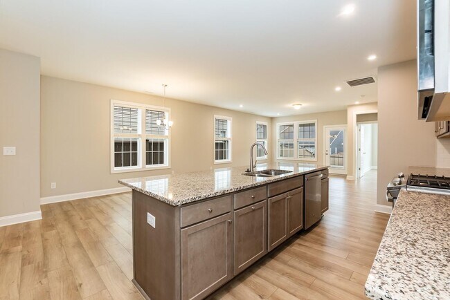Building Photo - 1014 Greatland Rd