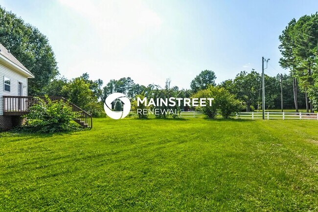 Building Photo - 4 Bedroom Pet-Friendly Home in Smithfield,...