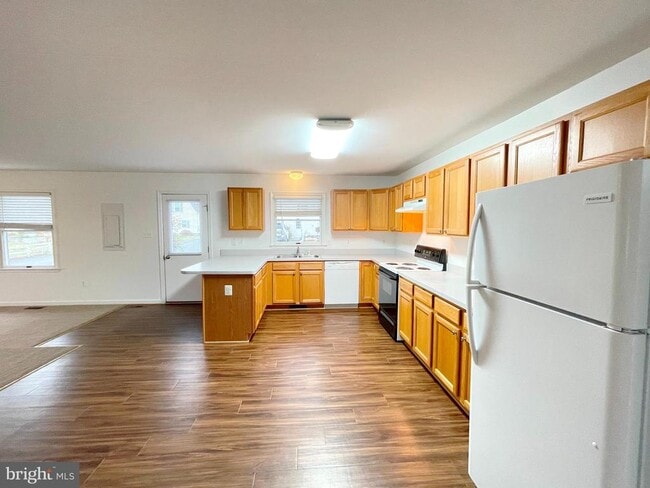 Building Photo - 44994 Serenity Farm Ln