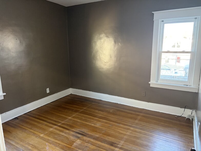 Building Photo - 159 Carmel Rd