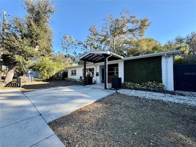 Building Photo - 844 35th Ave S