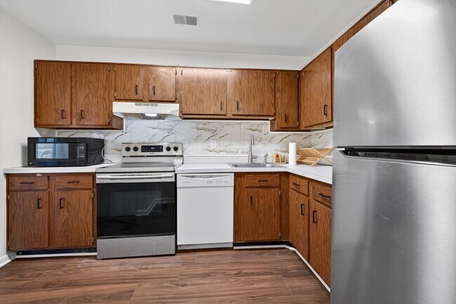 Building Photo - 13045 Thyme Ct