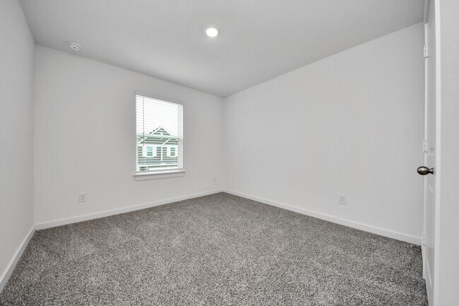 Building Photo - 3538 Shearwater St