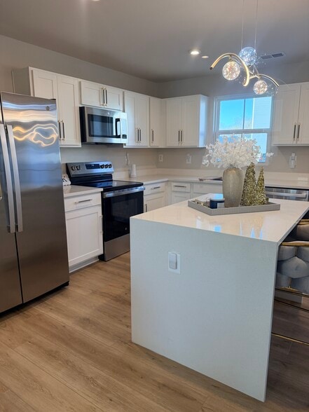 Building Photo - 7269 Statesman Blvd