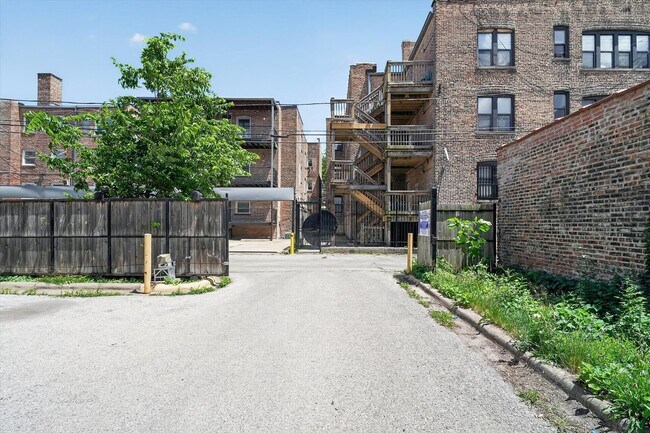 Building Photo - 7019 S Merrill Ave