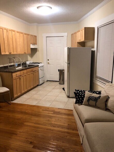 Primary Photo - 26 Forest St