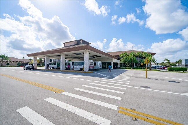 Building Photo - 12755 SW 16th Ct