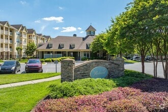Building Photo - The Retreat at Spring Creek Apartments