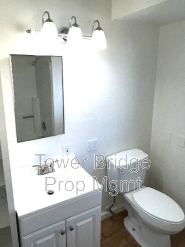 Building Photo - 2740 Crosby Way