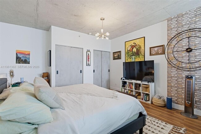 Building Photo - 690 SW 1st Ct