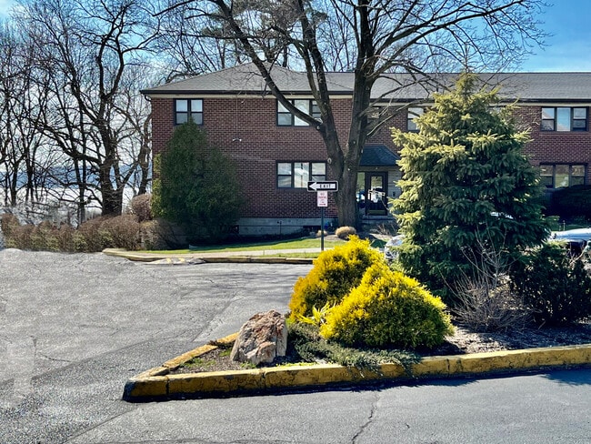 Building Photo - 154 Martling Ave