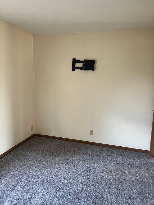 Building Photo - 5104 Trotter Dr