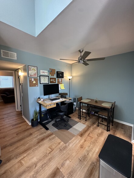 Building Photo - 4385 Georgia St